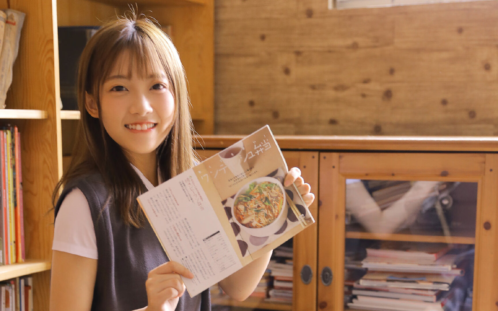 武切维奇爆发砍下34+18!活塞稳扎稳打捍卫主场,雄鹿豪华锋线竟成背景板