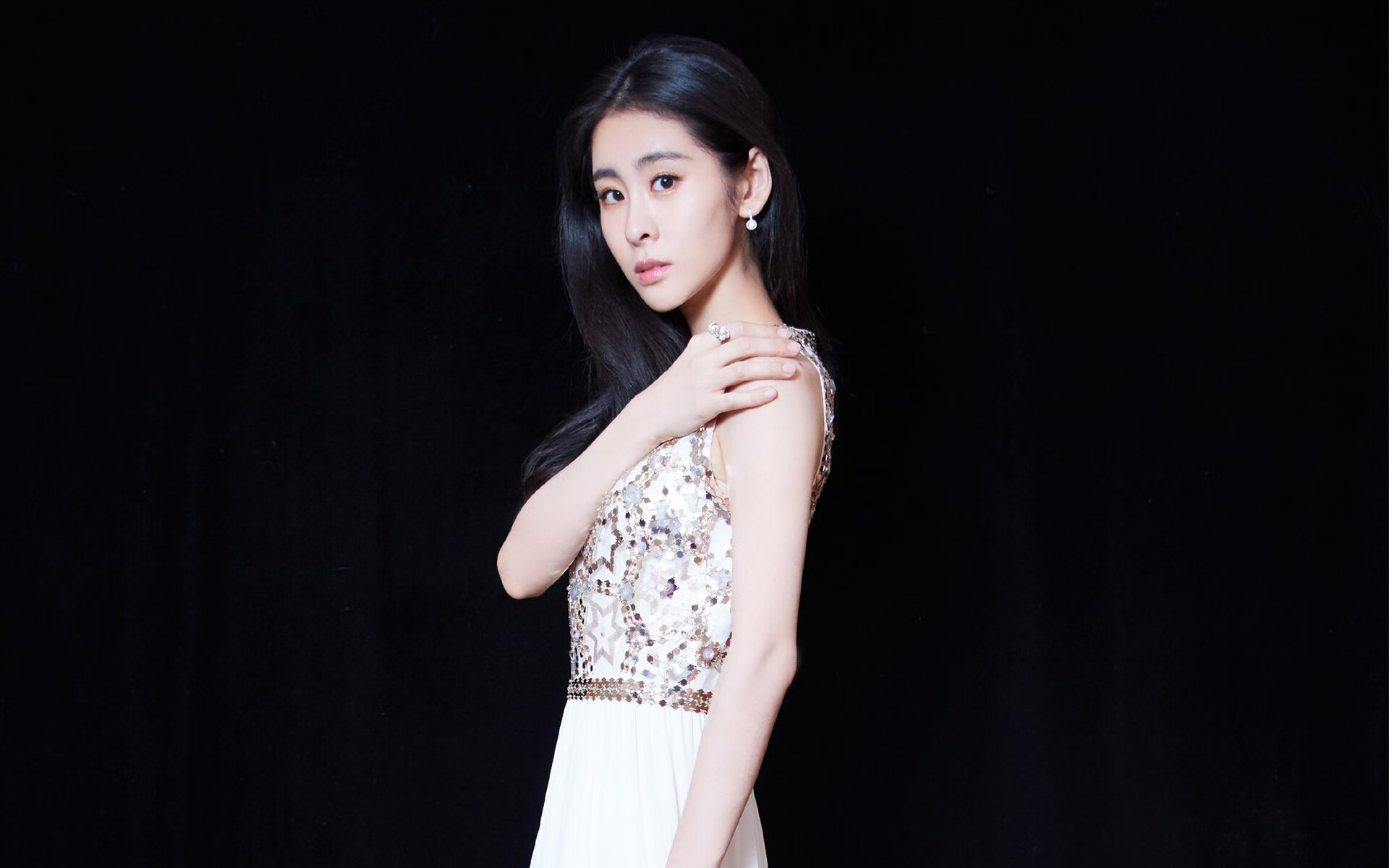 金元时代的孤胆英雄，巴黎曼联的资本狂宴与门迪的个人接管