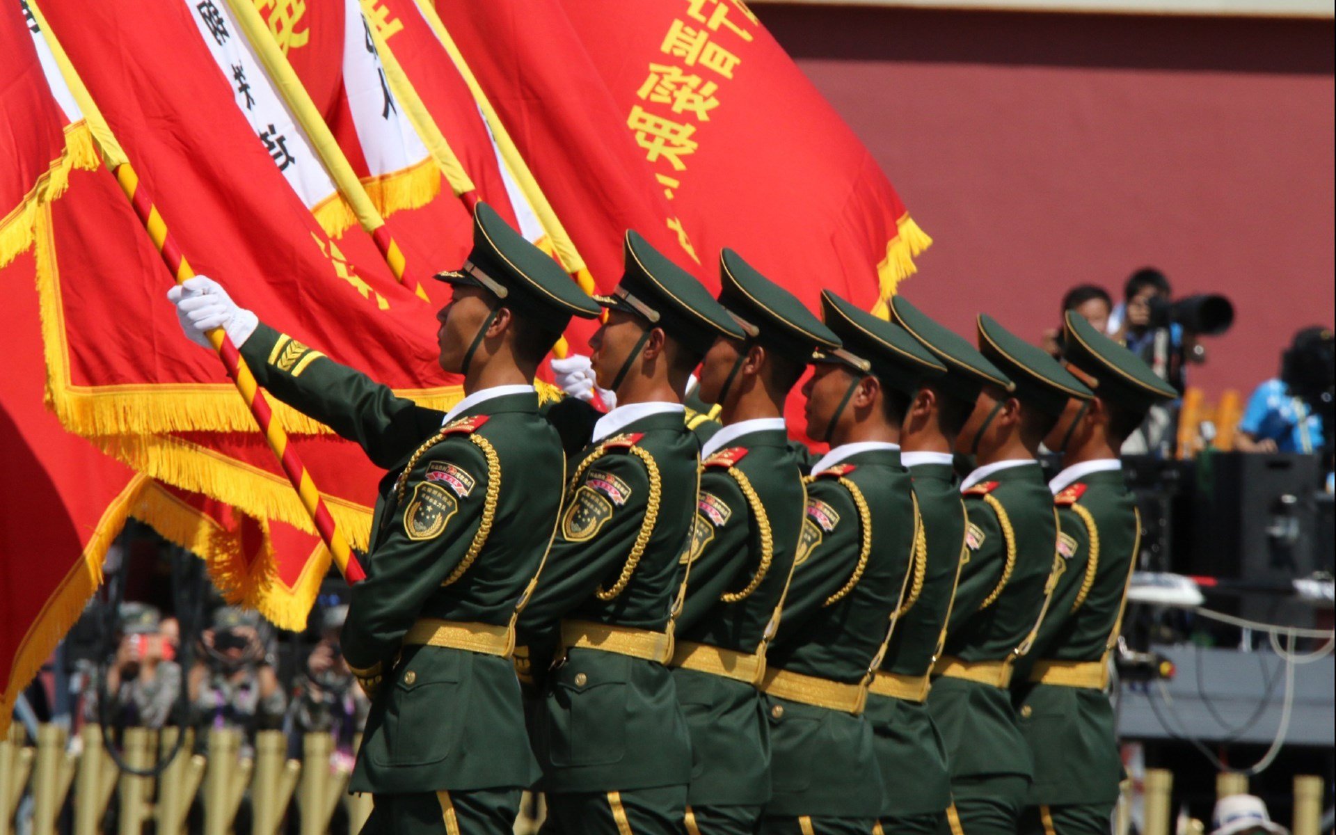 马克西惊艳表现锁定胜局!湖人力克北京队,他已成绝对关键先生